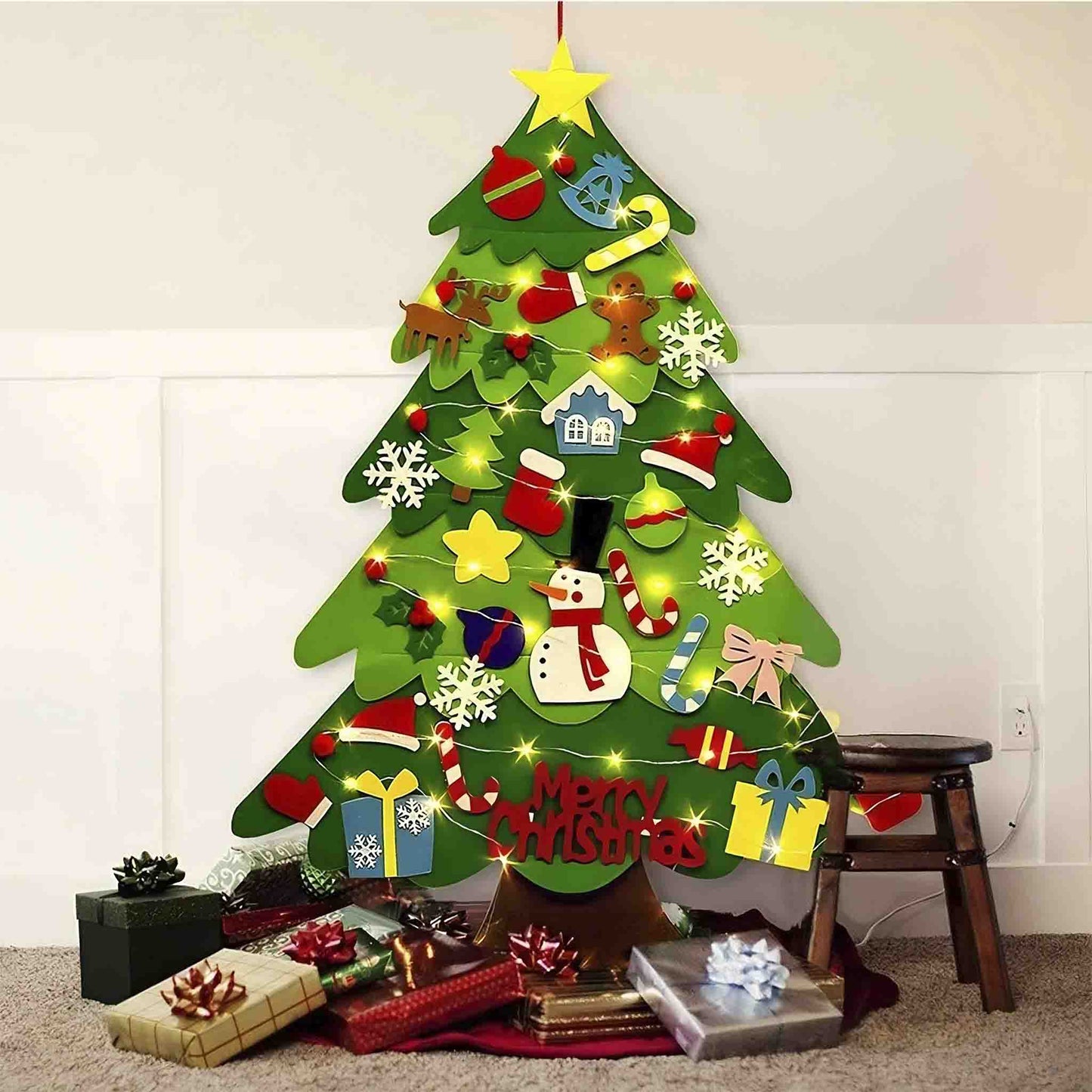 Árvore de 1m + 25 Enfeites + Luzes LED de 3m